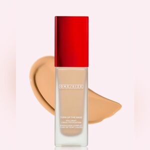 ONE/SIZE TURN UP THE BASE
FULL BEAT LIQUID FOUNDATION - LIGHT 40 (G)